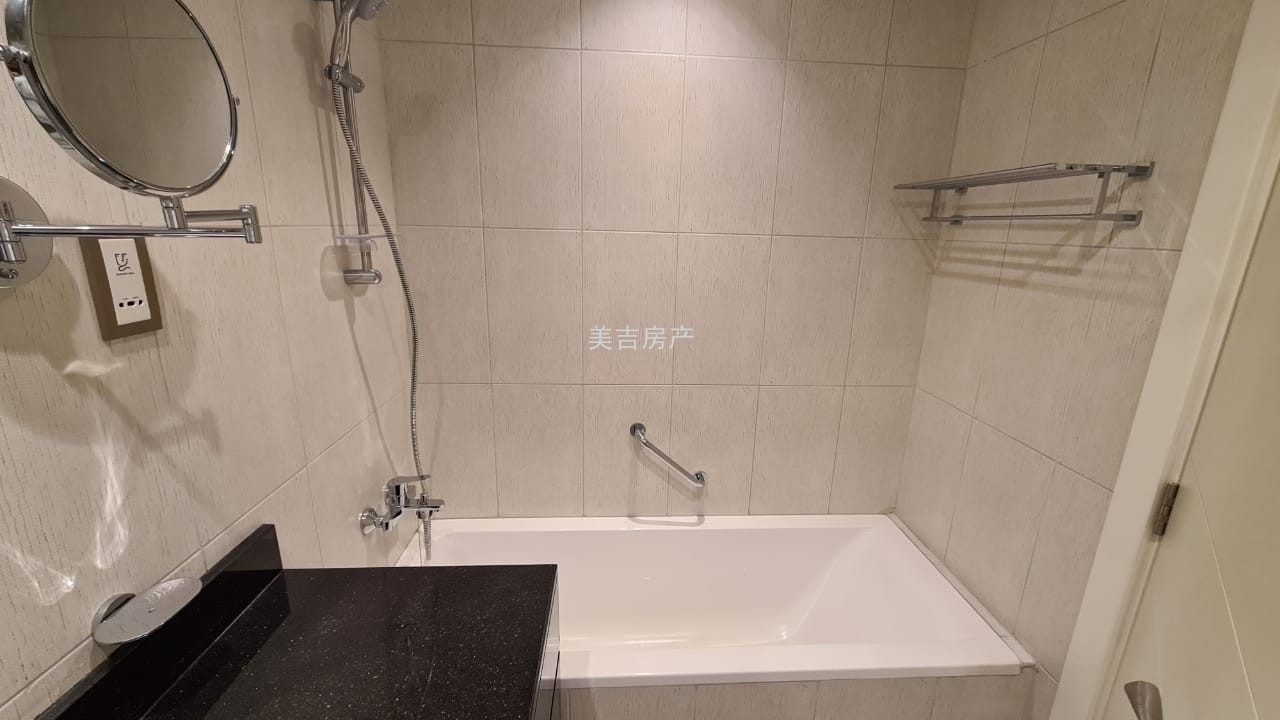 JVC出售的设备齐全的工作室