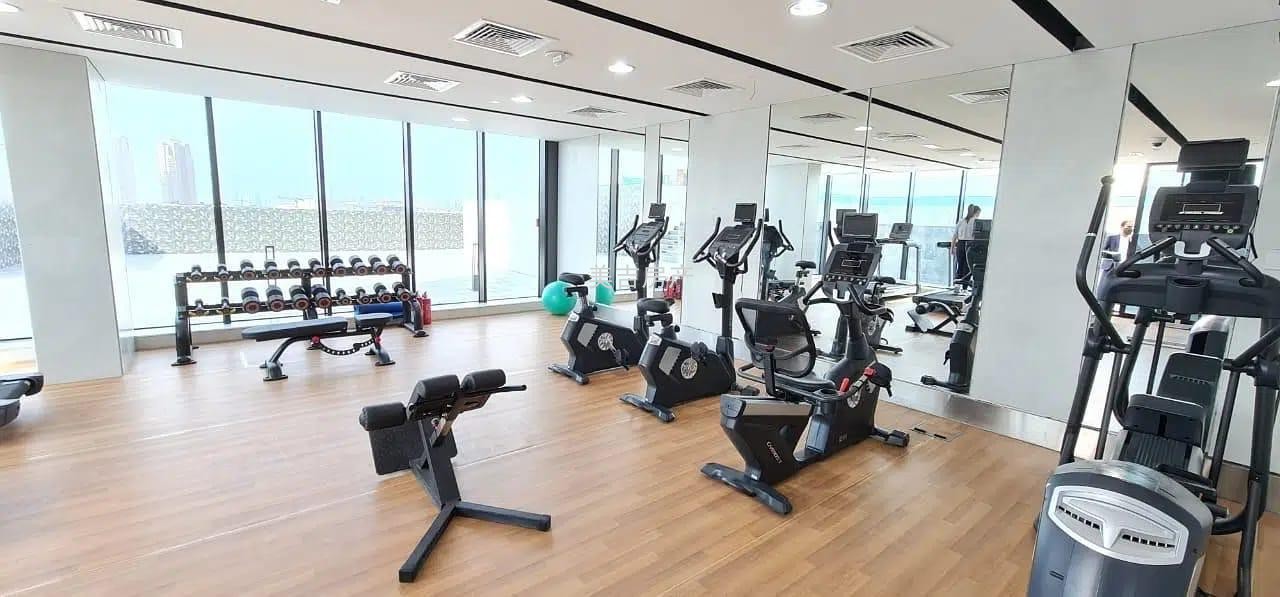 带家具的工作室出售| JVC 中最便宜的