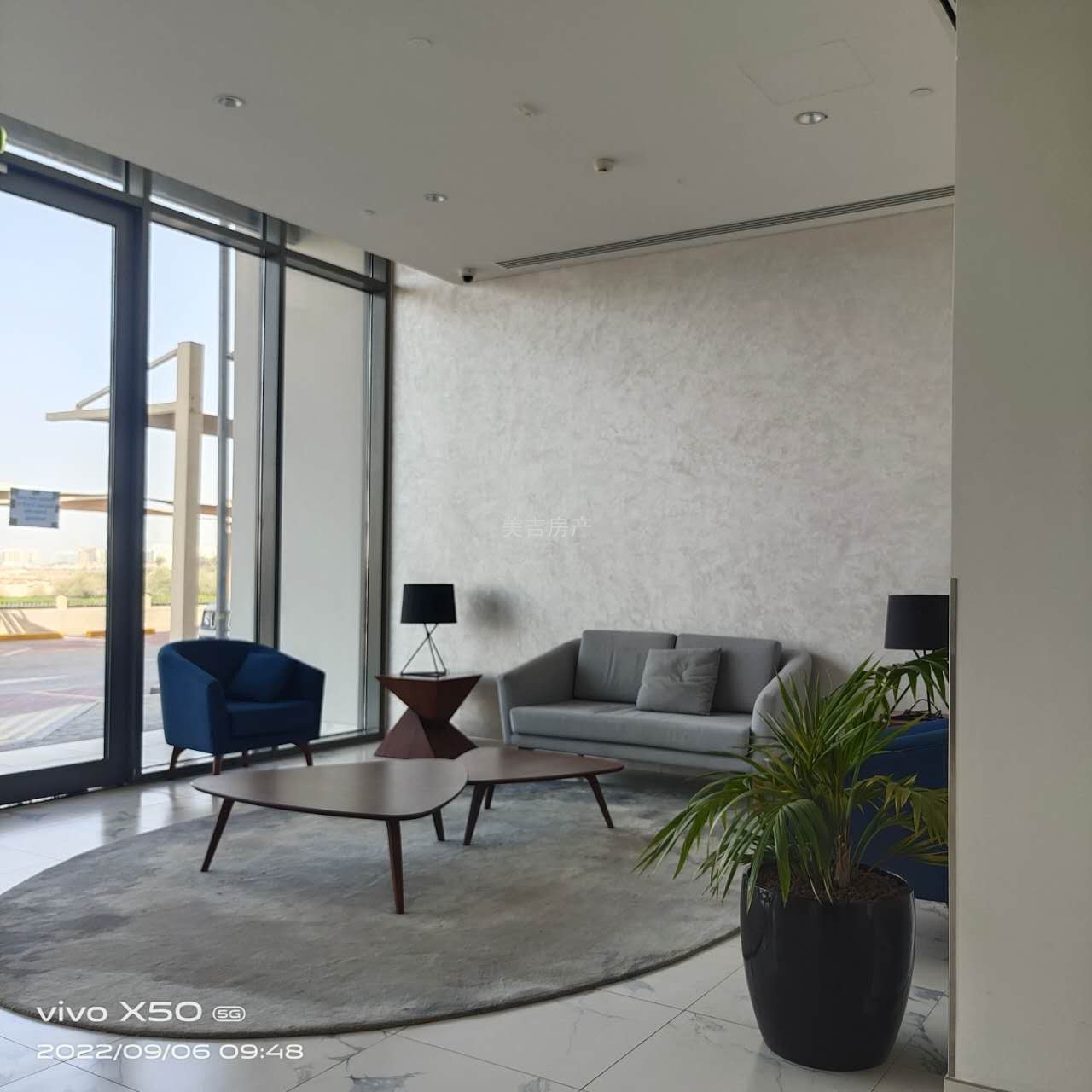 Midtown现房空房两室一厅带保姆间，首付30%入住，自带5年无息付款计划